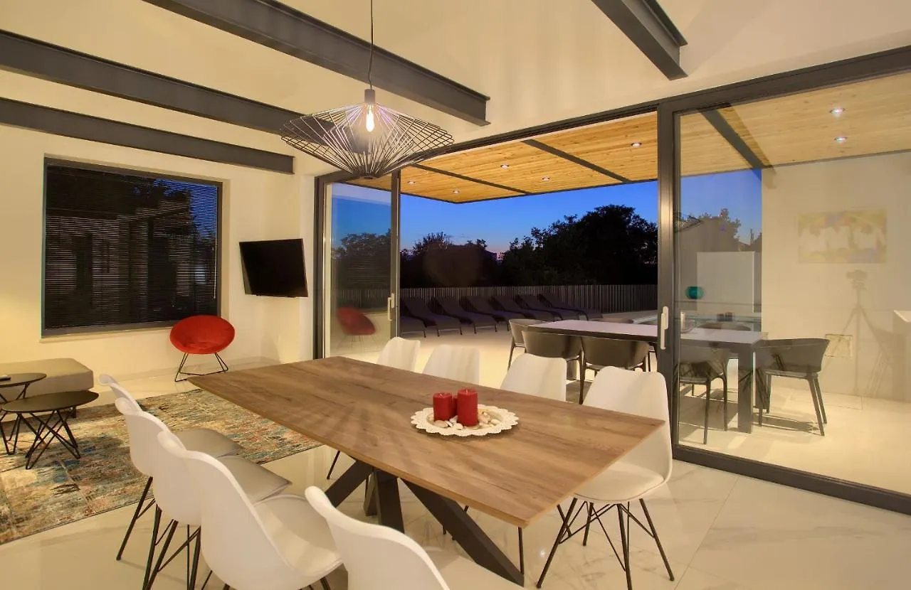 הוילה קלימנו Casa Bela וילה